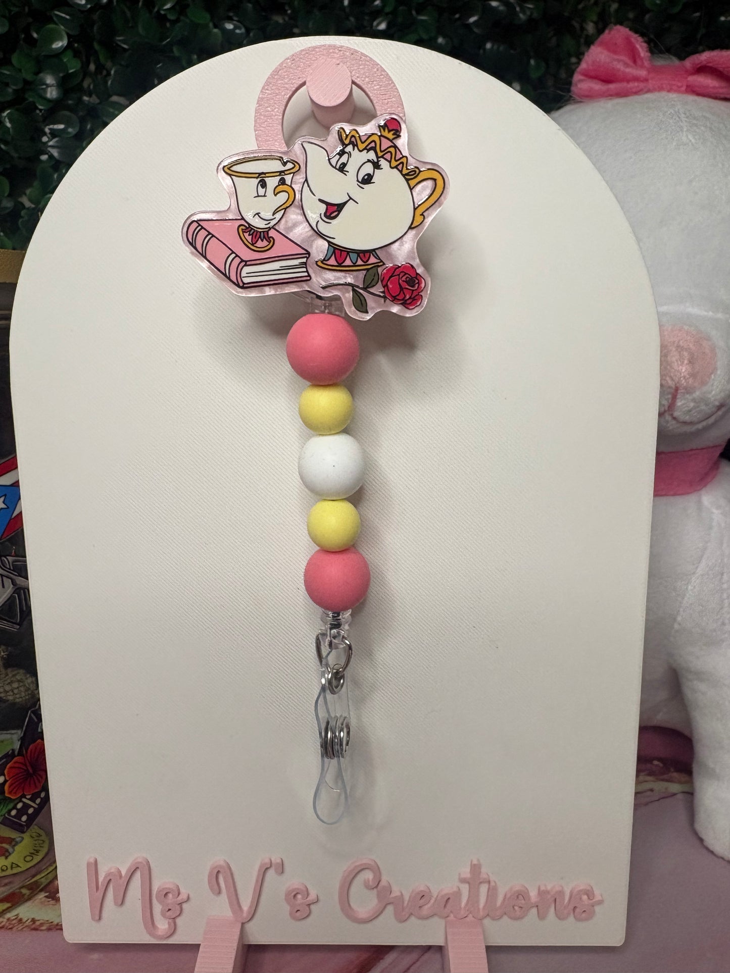Mrs. Pot with Chip Badge Reel